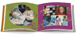 Doppelseite mit Fotos von Kindern beim Theaterspiel
